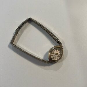 Waltham Ladies Wrist Watch Silver Tone 17 Jewel Swiss Wind Up Vintage